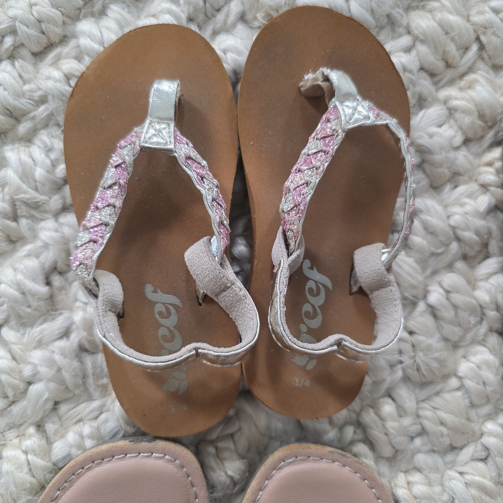 Girl's Sandals Set - Picture 5 of 6